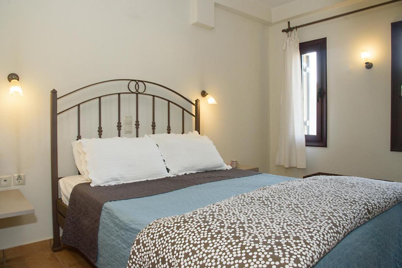 אסוס Cosis Inn מראה חיצוני תמונה