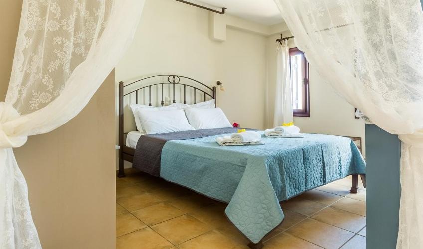 אסוס Cosis Inn מראה חיצוני תמונה